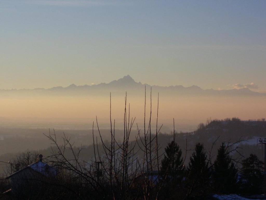 Agriturismo Le Viole Guest House Barolo Luaran gambar